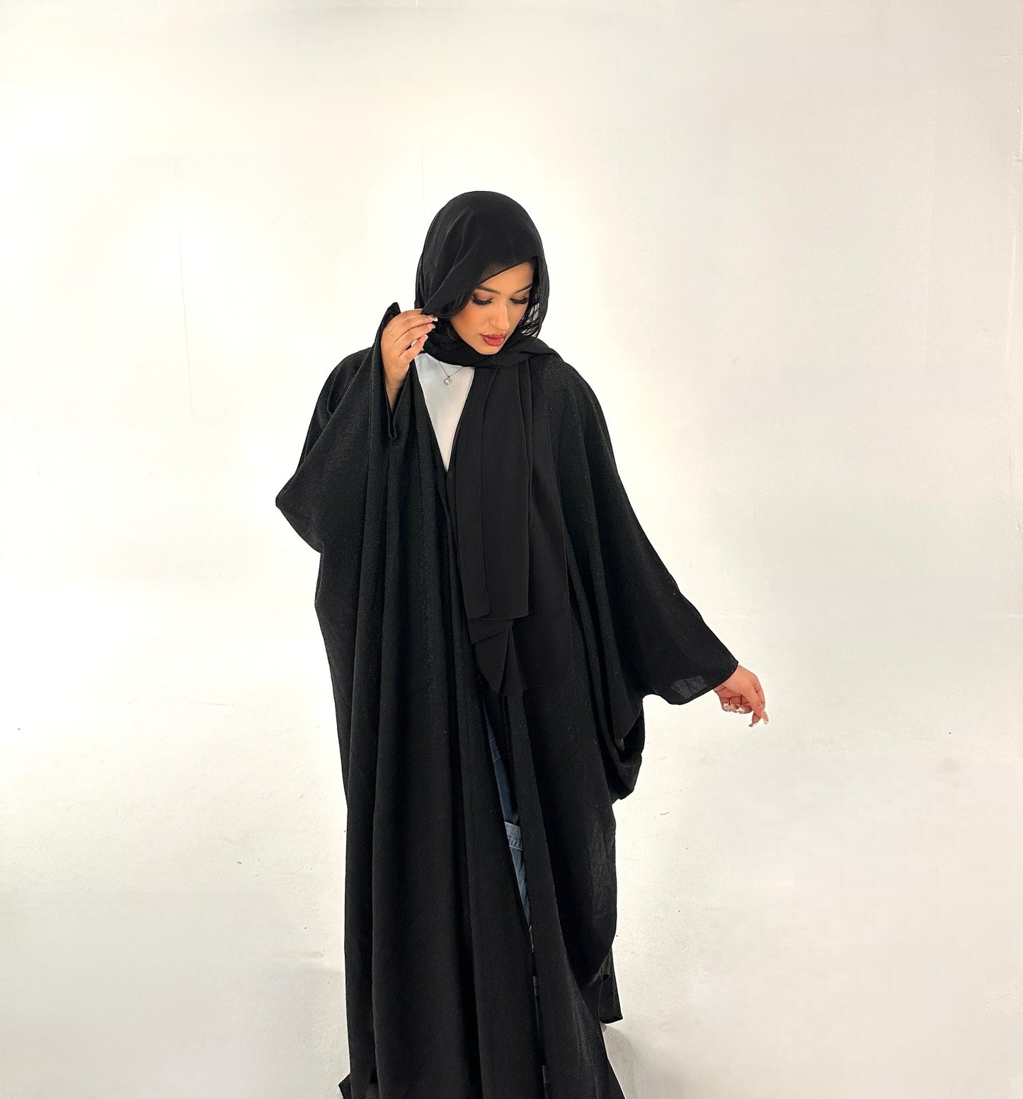 Midnight Sparkle Elegance Abaya